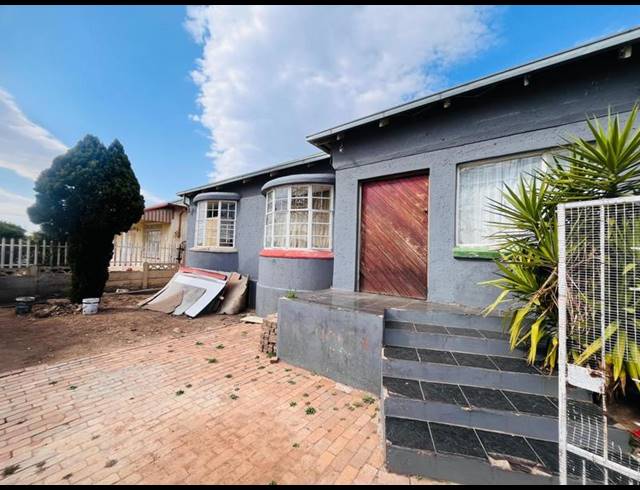 4 BEDROOM HOUSE FOR SALE IN ROSETTENVILLE